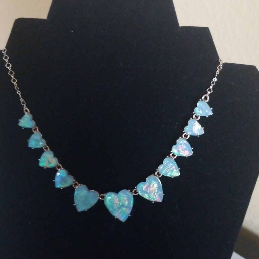 BETSEY JOHNSON HEART NECKLACE